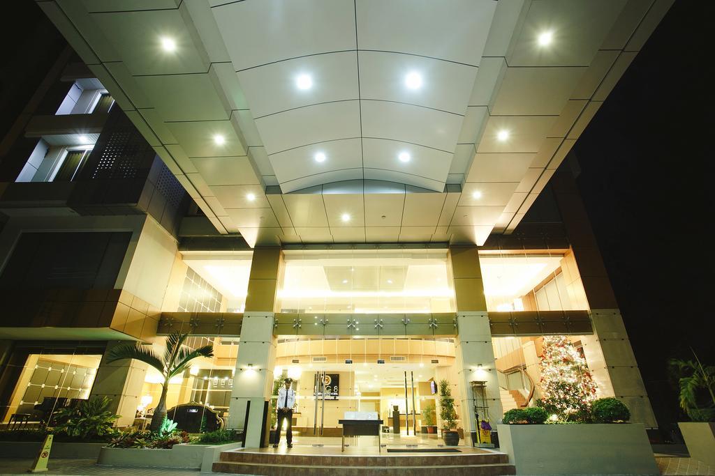 Big 8 Corporate Hotel Tagum Exterior photo