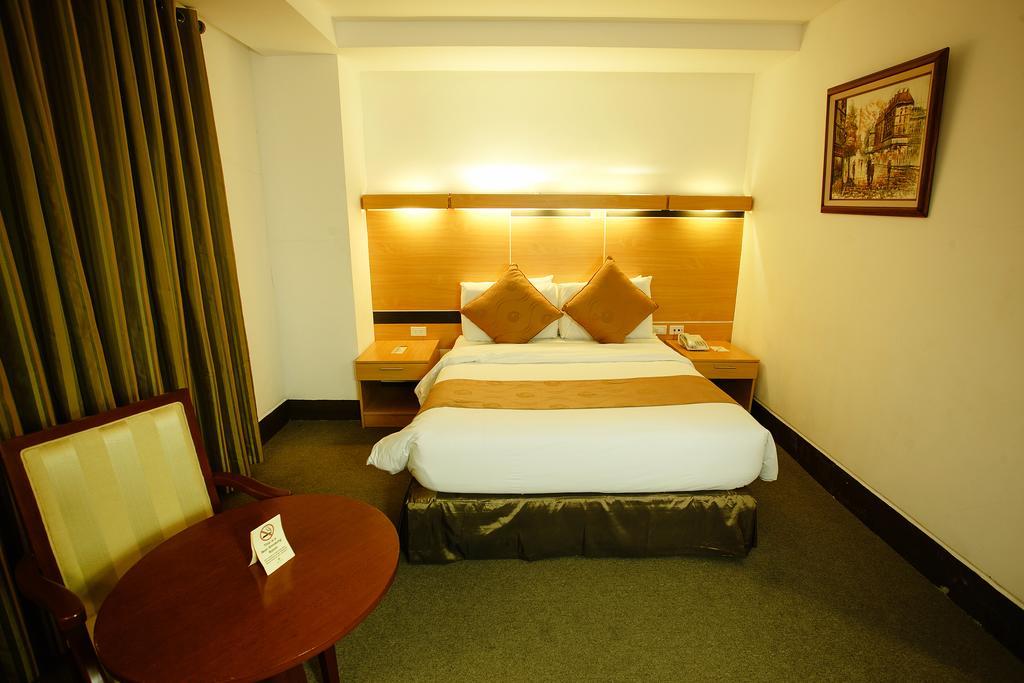 Big 8 Corporate Hotel Tagum Exterior photo