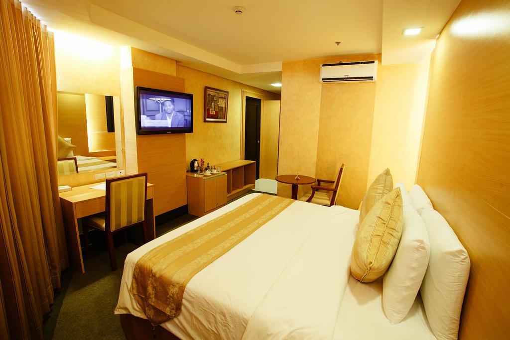 Big 8 Corporate Hotel Tagum Exterior photo