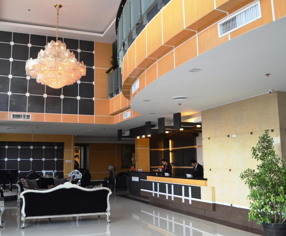 Big 8 Corporate Hotel Tagum Exterior photo