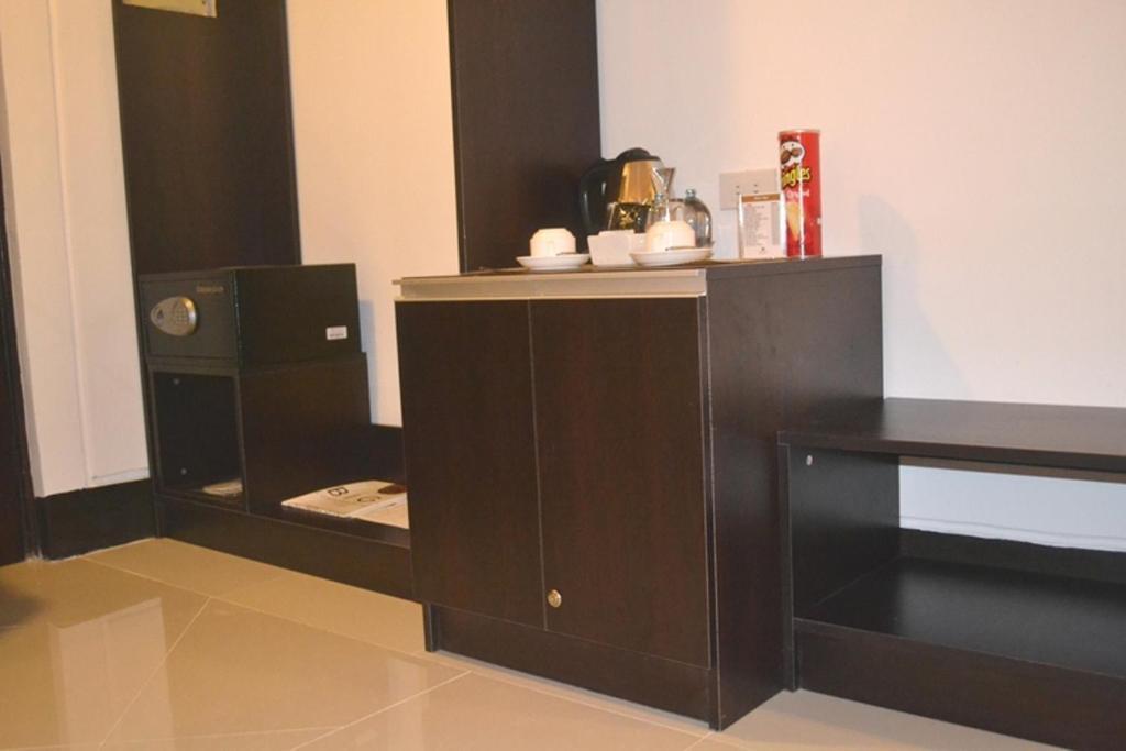 Big 8 Corporate Hotel Tagum Exterior photo