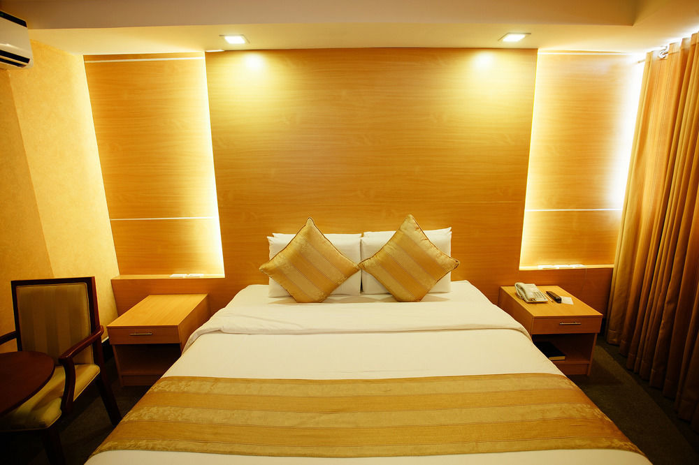 Big 8 Corporate Hotel Tagum Exterior photo